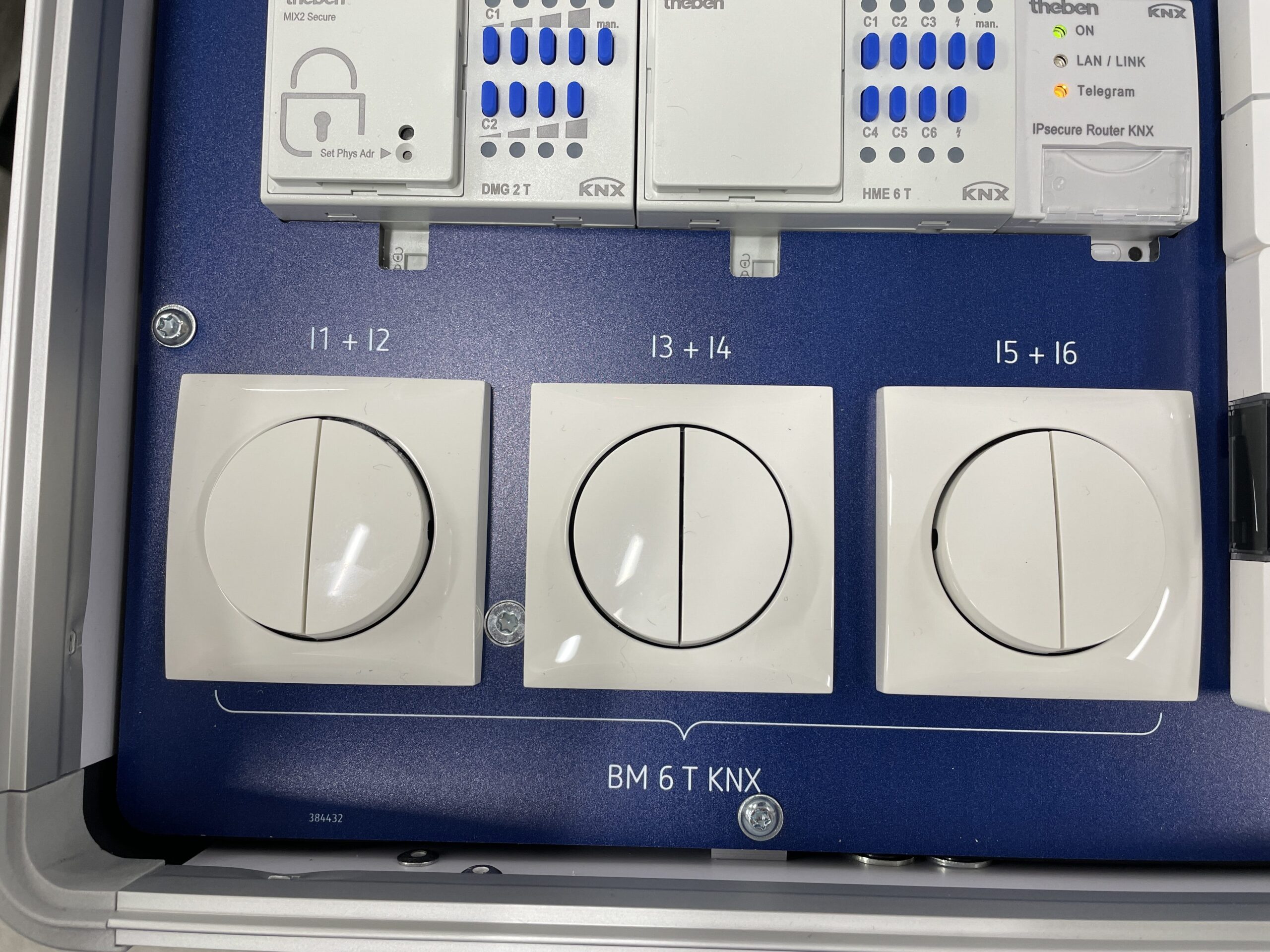 Theben Training Case KNX l1 l2 Theben Training Case KNX l1 l2
