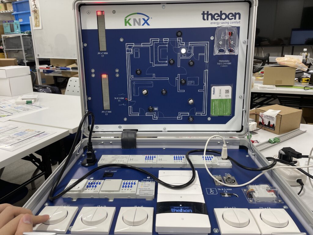 Theben Training Case KNX l1 l2 Theben Training Case KNX l1 l2